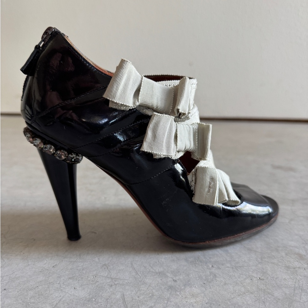 Lanvin Black and Cream Bow Heels